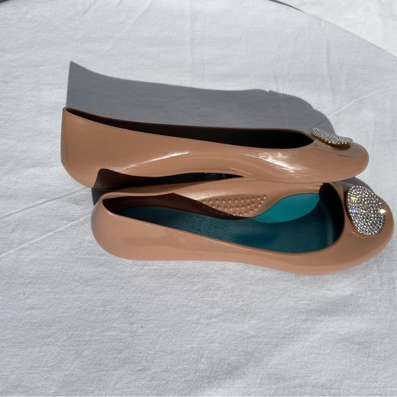Oka B glossy chai color ballet flats with silver disc detail - Picture 2 of 9